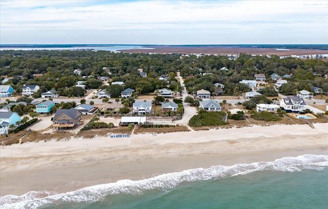 2002 Palmetto Boulevard, Edisto Island, SC 29438