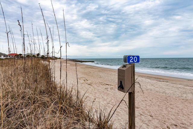 2002 Palmetto Boulevard, Edisto Island, SC 29438