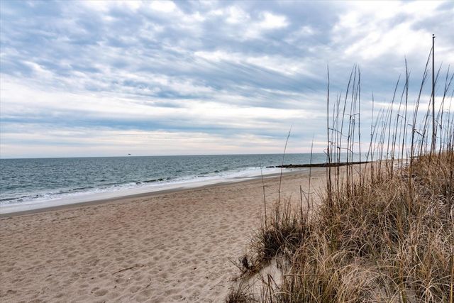 2002 Palmetto Boulevard, Edisto Island, SC 29438