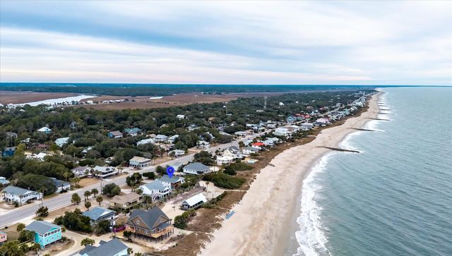 2002 Palmetto Boulevard, Edisto Island, SC 29438