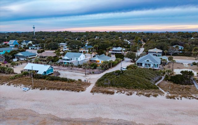 2002 Palmetto Boulevard, Edisto Island, SC 29438