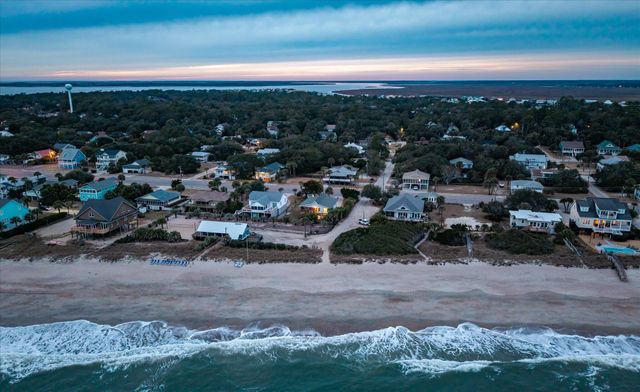 2002 Palmetto Boulevard, Edisto Island, SC 29438