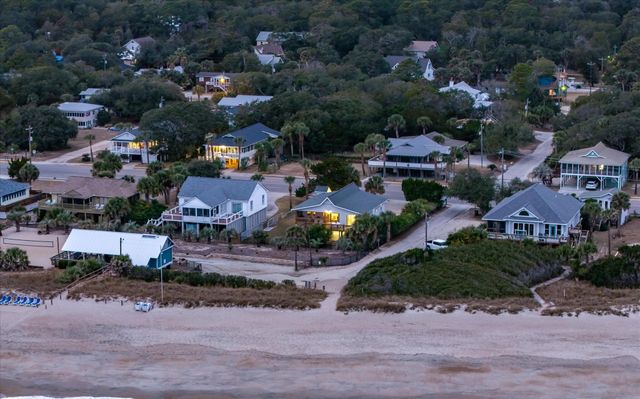 2002 Palmetto Boulevard, Edisto Island, SC 29438