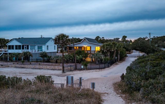 2002 Palmetto Boulevard, Edisto Island, SC 29438