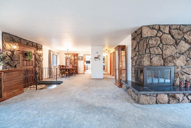 10203 N Nine Mile Rd, Nine Mile Falls, WA 99026