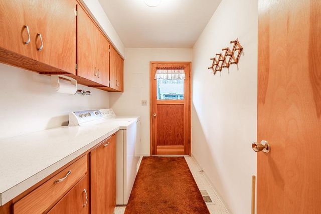 10203 N Nine Mile Rd, Nine Mile Falls, WA 99026