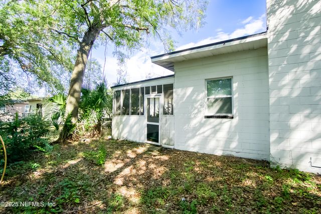 6910 CARTIER Circle, Jacksonville, FL 32208