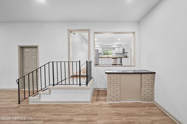 6910 CARTIER Circle, Jacksonville, FL 32208