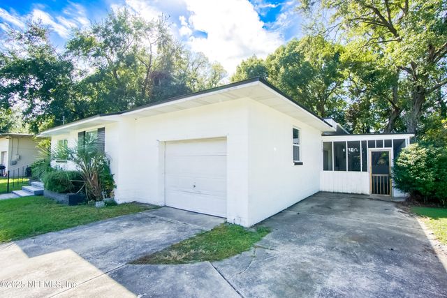 6910 CARTIER Circle, Jacksonville, FL 32208