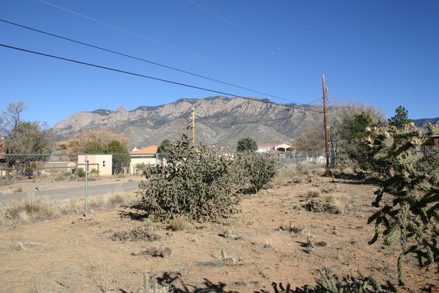 11208 Anaheim Avenue NE, Albuquerque, NM 87122