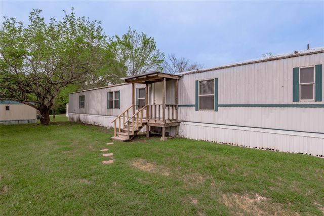 1961 Quality Boulevard 15, Huntsville, TX 77340