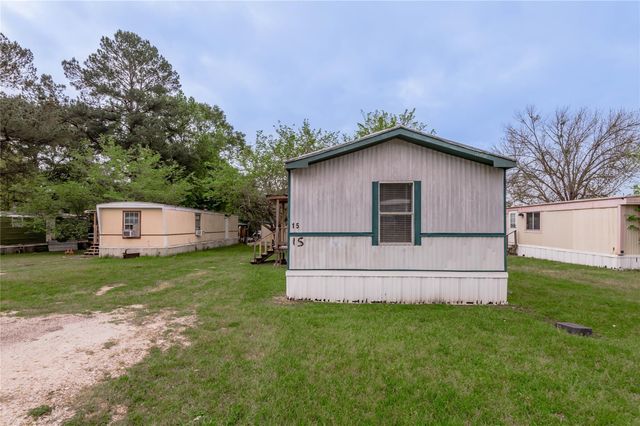 1961 Quality Boulevard 15, Huntsville, TX 77340