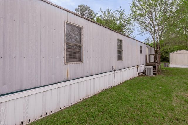 1961 Quality Boulevard 15, Huntsville, TX 77340