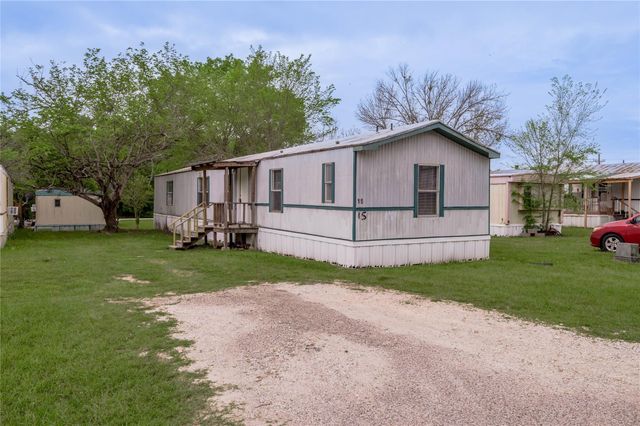 1961 Quality Boulevard 15, Huntsville, TX 77340