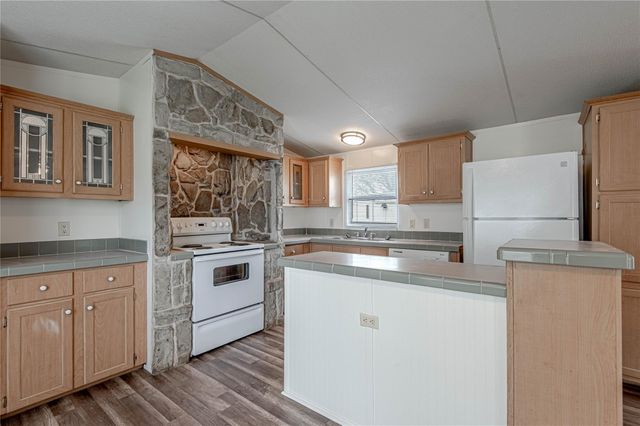 1961 Quality Boulevard 15, Huntsville, TX 77340