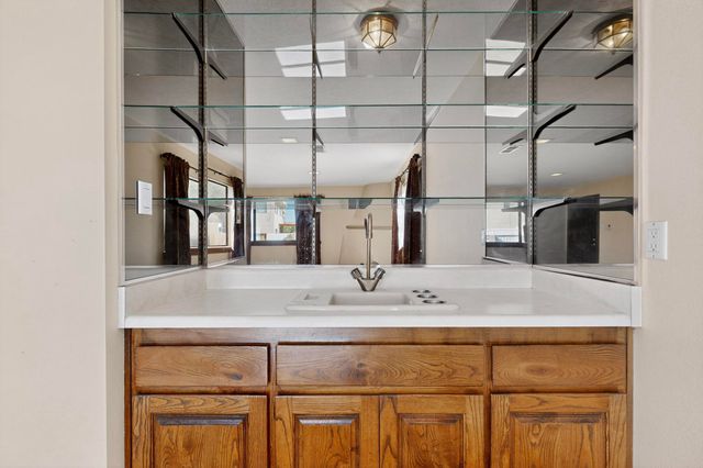 12214 Eric Court NE, Albuquerque, NM 87112