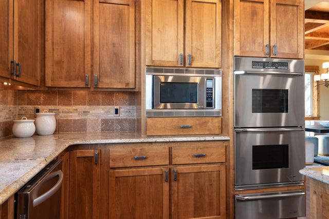 3419 NW Fairway Heights Drive, Bend, OR 97703