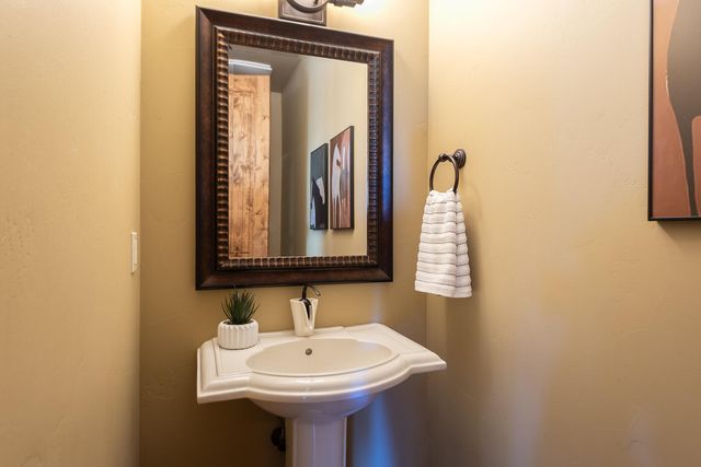 3419 NW Fairway Heights Drive, Bend, OR 97703