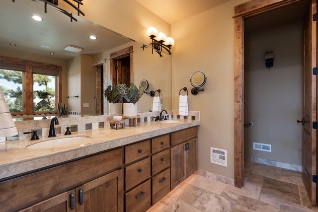 3419 NW Fairway Heights Drive, Bend, OR 97703