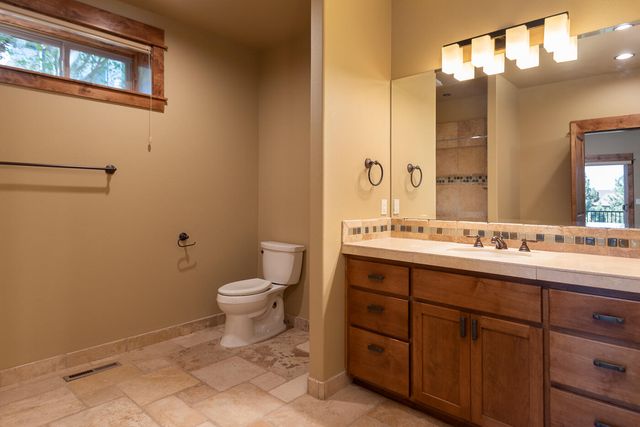 3419 NW Fairway Heights Drive, Bend, OR 97703