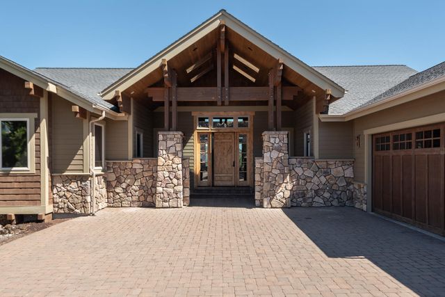 3419 NW Fairway Heights Drive, Bend, OR 97703