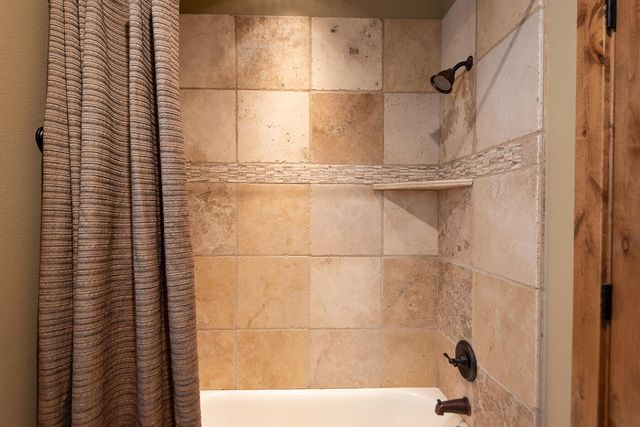 3419 NW Fairway Heights Drive, Bend, OR 97703