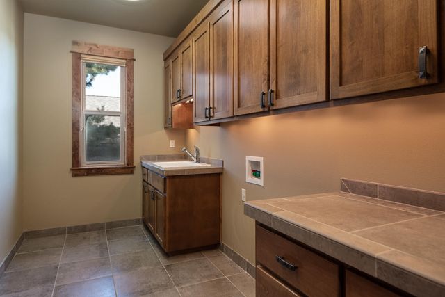 3419 NW Fairway Heights Drive, Bend, OR 97703