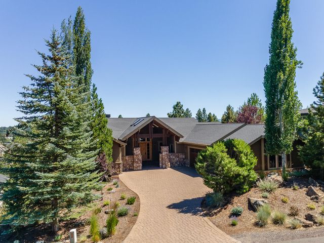 3419 NW Fairway Heights Drive, Bend, OR 97703