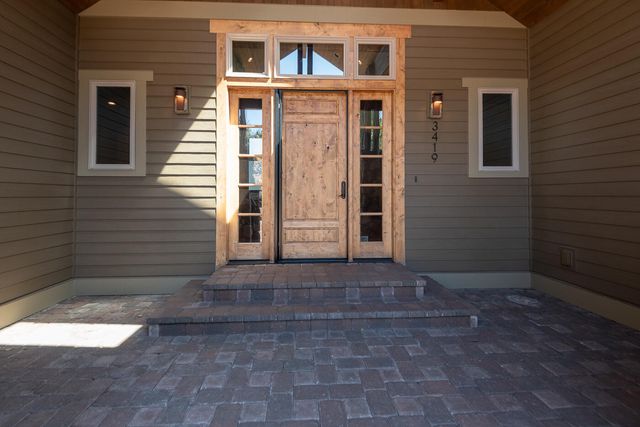 3419 NW Fairway Heights Drive, Bend, OR 97703