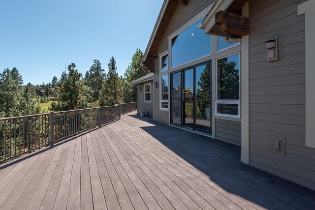 3419 NW Fairway Heights Drive, Bend, OR 97703