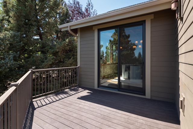 3419 NW Fairway Heights Drive, Bend, OR 97703