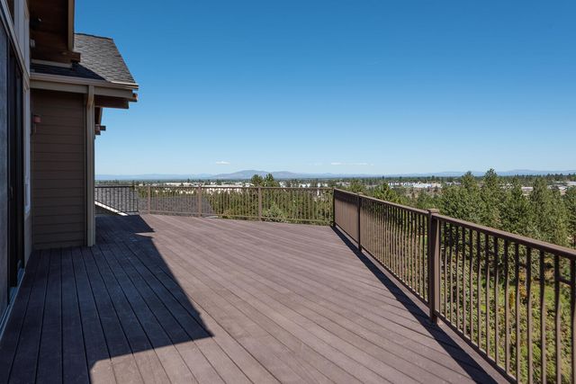 3419 NW Fairway Heights Drive, Bend, OR 97703