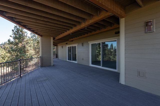 3419 NW Fairway Heights Drive, Bend, OR 97703