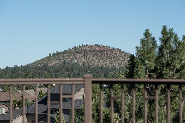 3419 NW Fairway Heights Drive, Bend, OR 97703