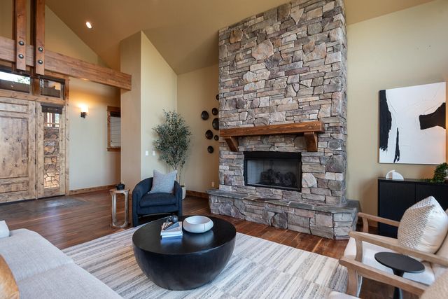 3419 NW Fairway Heights Drive, Bend, OR 97703