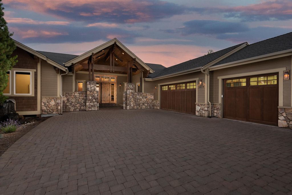 3419 NW Fairway Heights Drive, Bend, OR 97703