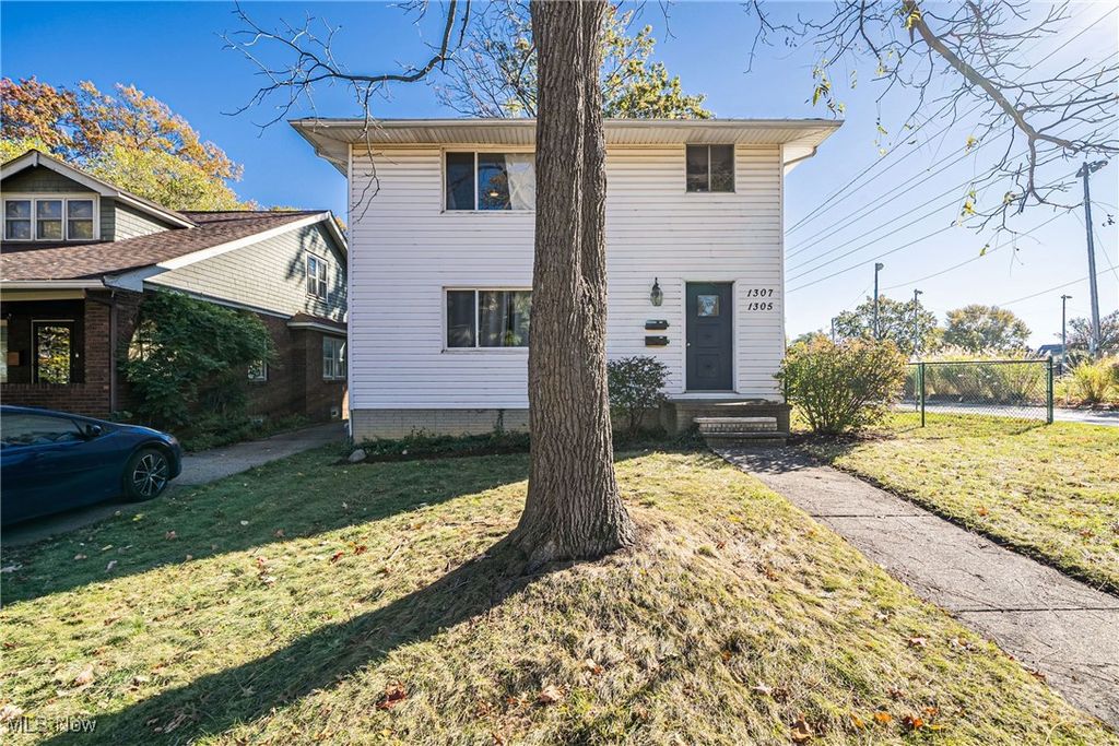 1305 Virginia Avenue, Lakewood, OH 44107