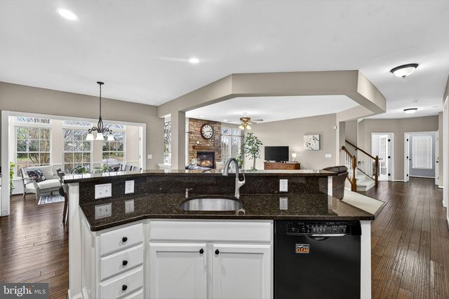 6913 BITTERROOT CT, Gainesville, VA 20155