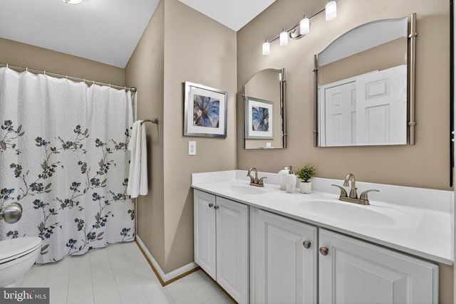 6913 BITTERROOT CT, Gainesville, VA 20155