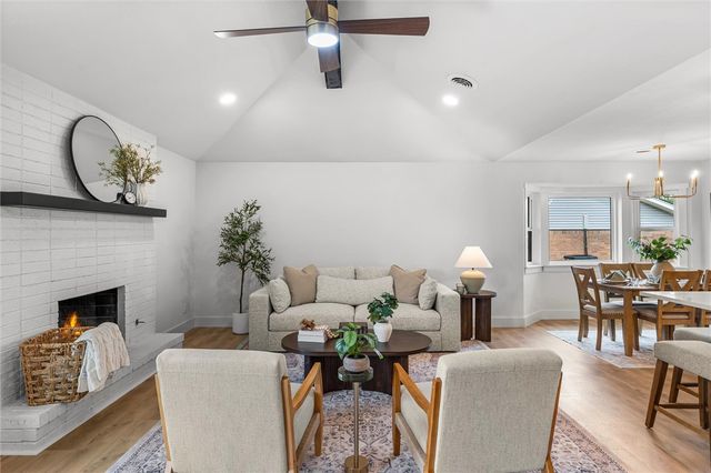 2211 W Olrich Street, Rogers, AR 72758