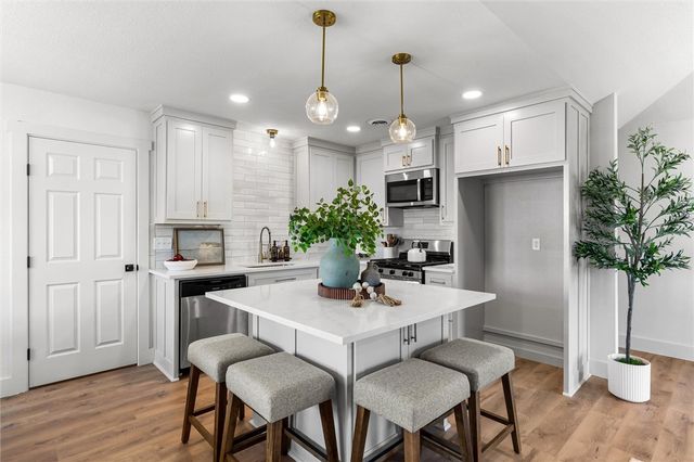 2211 W Olrich Street, Rogers, AR 72758