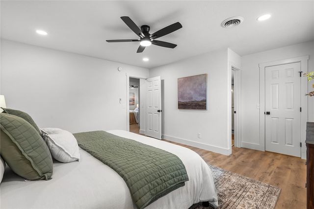 2211 W Olrich Street, Rogers, AR 72758
