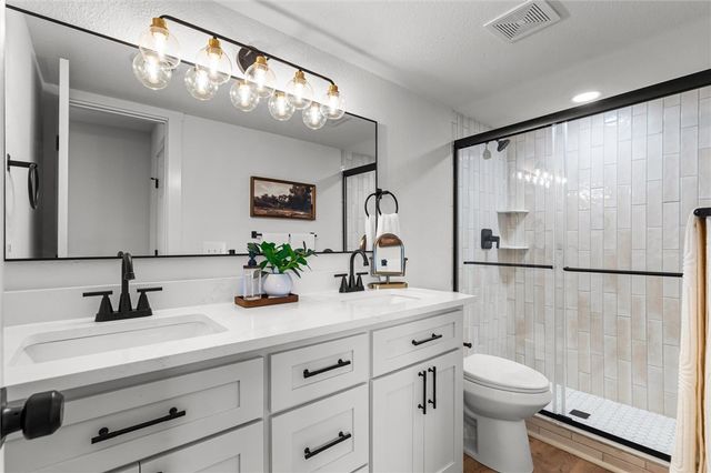2211 W Olrich Street, Rogers, AR 72758
