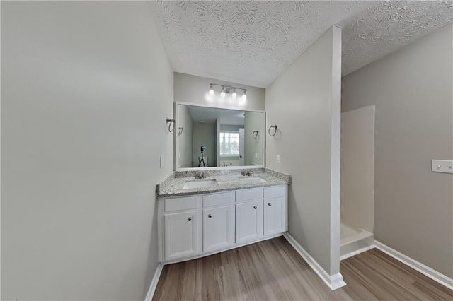 5493 Riverchase Drive, Flowery Branch, GA 30542