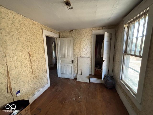 1202 S Boots Street, Marion, IN 46953