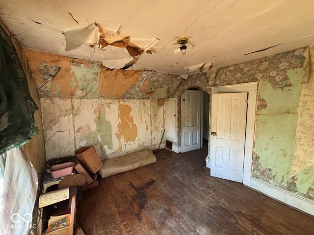 1202 S Boots Street, Marion, IN 46953