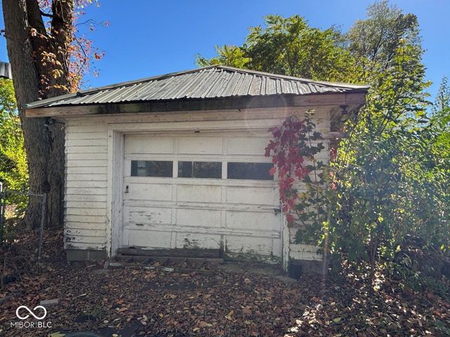 1202 S Boots Street, Marion, IN 46953