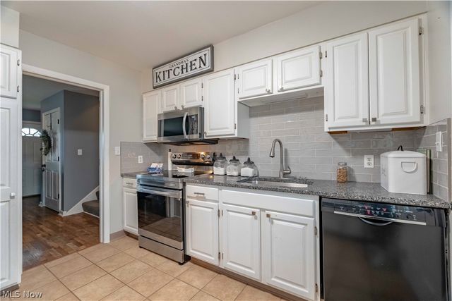2435 Eastern Avenue, Alliance, OH 44601