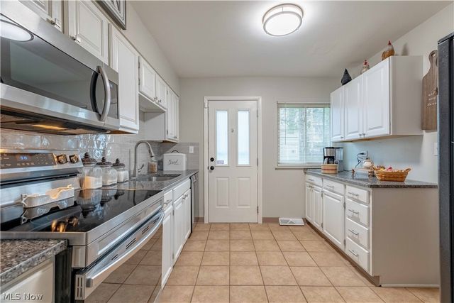 2435 Eastern Avenue, Alliance, OH 44601