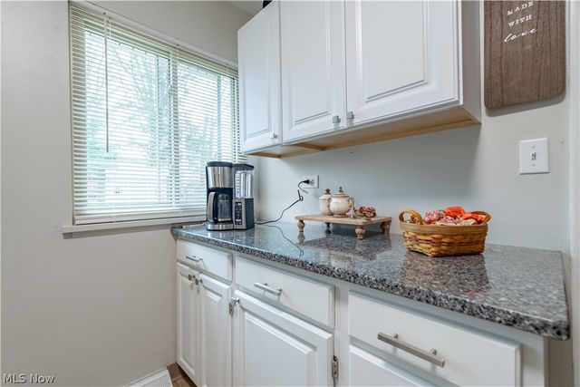 2435 Eastern Avenue, Alliance, OH 44601